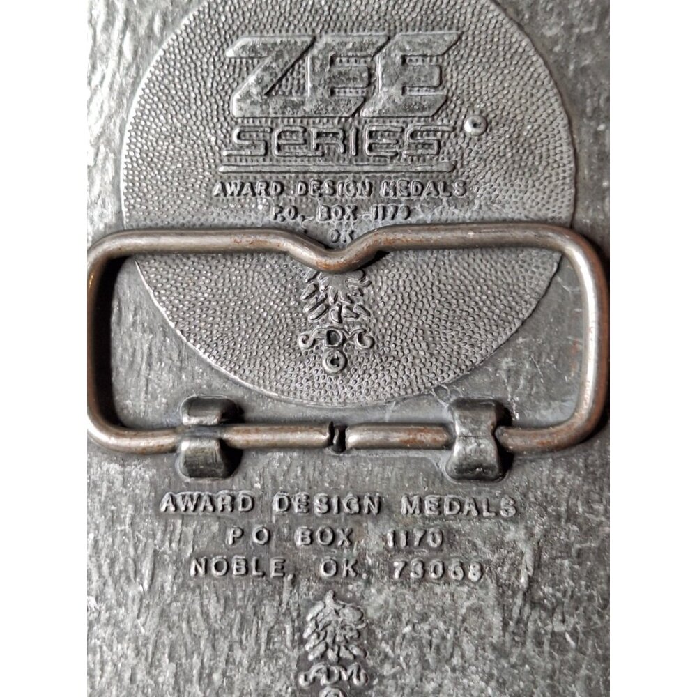 VINTAGE ZEE SERIES WESTERN BELT BUCKLE COWBOY ROPING A LONGHORN - Picture 3 of 4